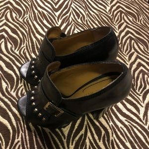 High heel Open toe oxfords!